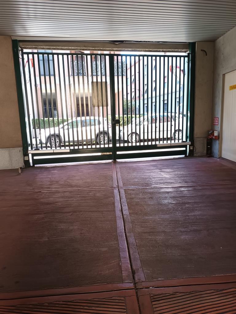 Box/Garage 14mq in affitto in via enrico cialdini 98, Milano