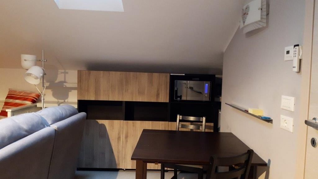 Appartamento arredato in affitto in via castellammare 16 20157 milano, Milano