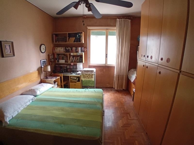 Appartamento da ristrutturare in via gaetano salvemini 5 20161 milano, Milano