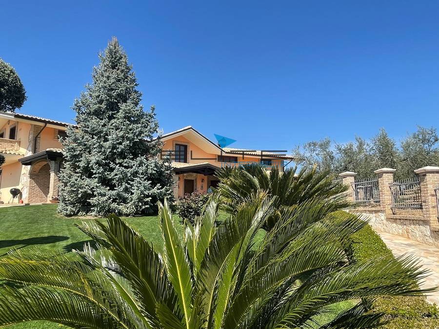 Villa in vendita a Citt Sant'Angelo
