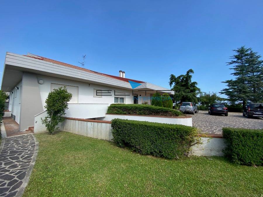 Villa in vendita a Montesilvano