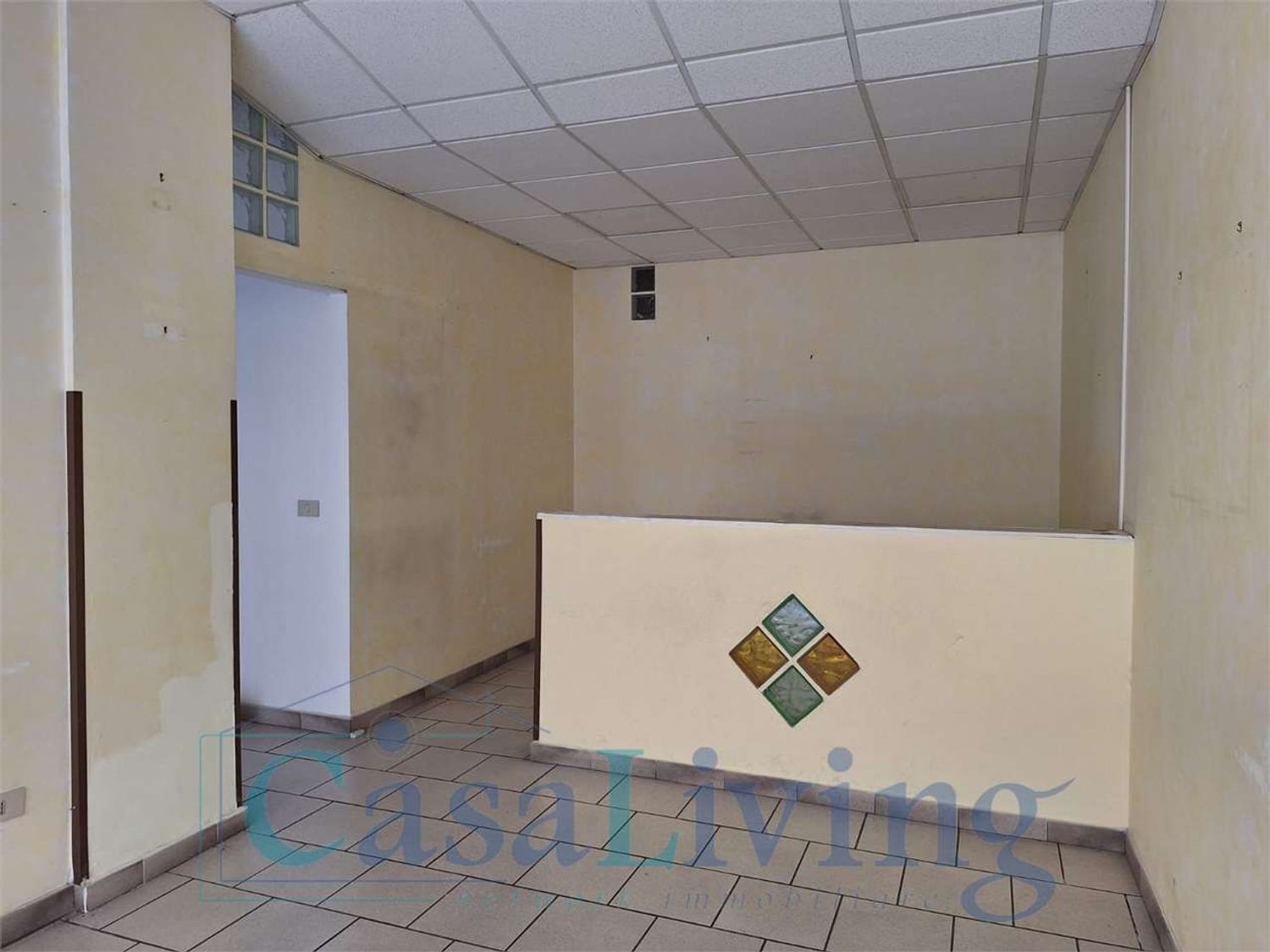 Locale commerciale in affitto in via aldo moro 42, Monreale