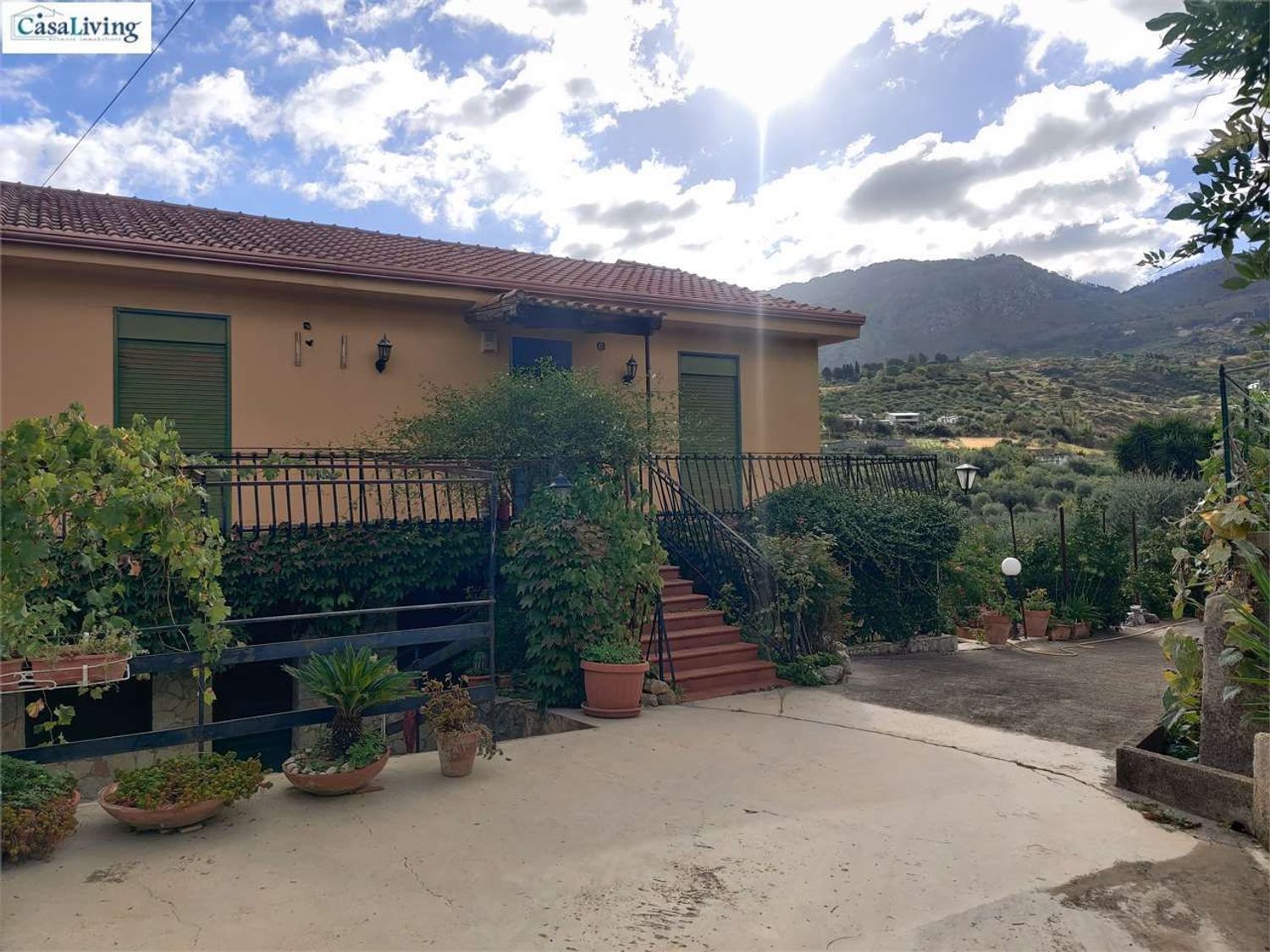 Villa in vendita in via esterna strazzasiti 34, Monreale