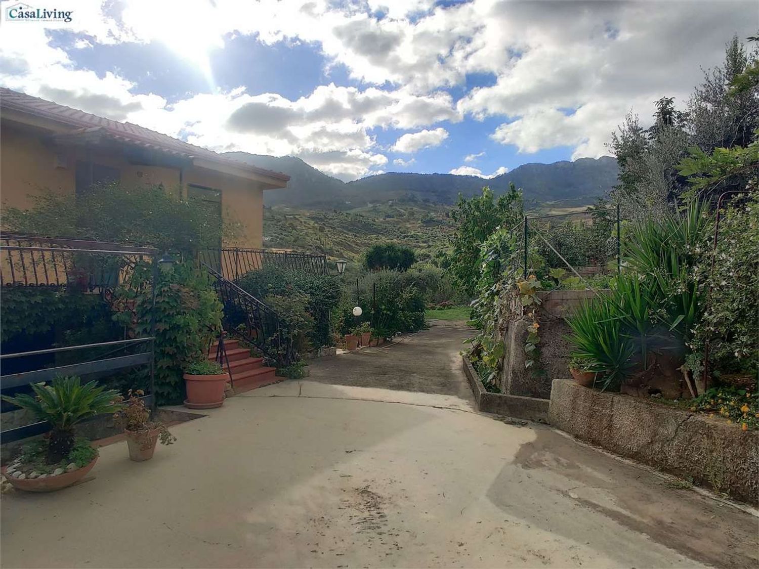 Villa in vendita in via esterna strazzasiti 34, Monreale