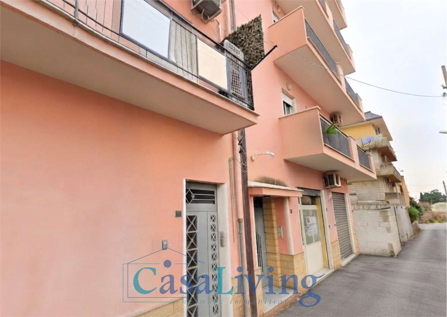 Trilocale in affitto in via via siccheria quattro camere 7, Palermo