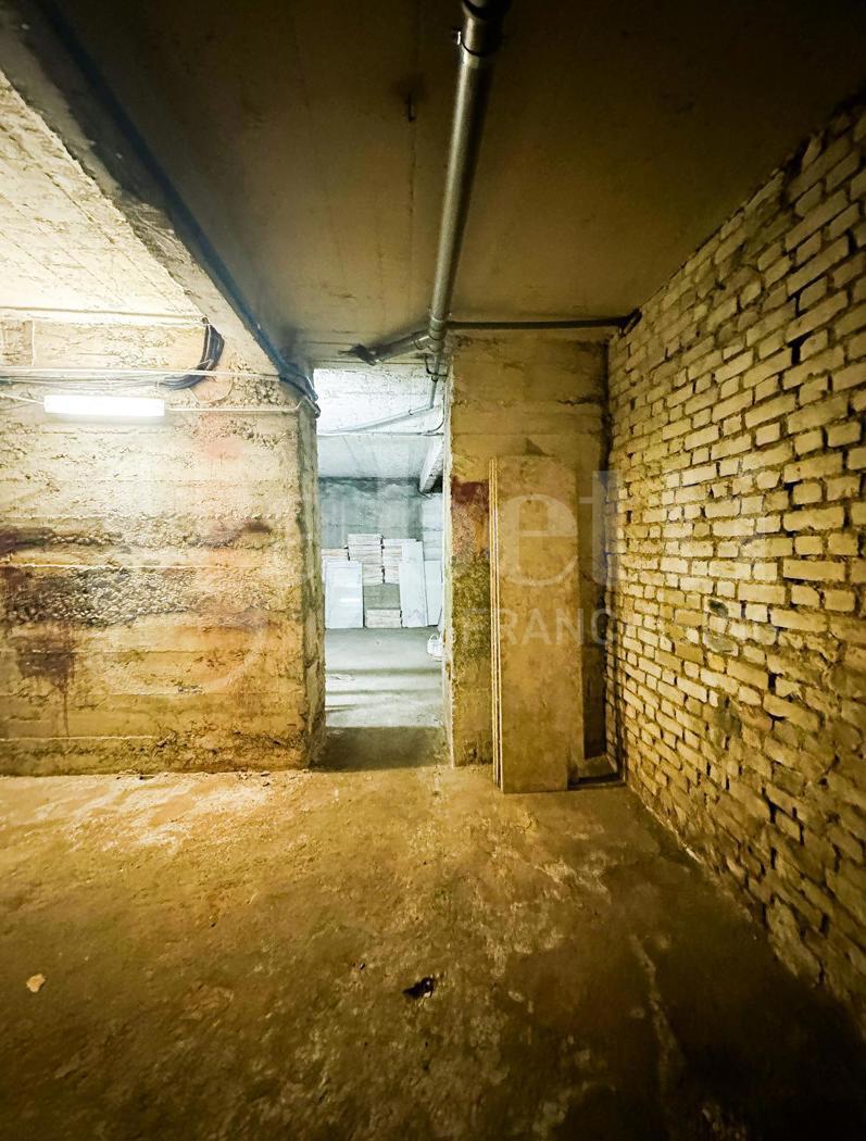 Magazzino in vendita a Milano