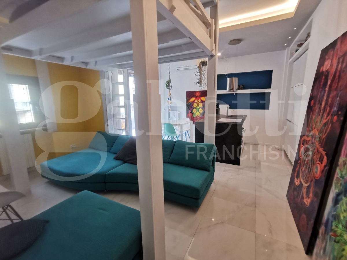 Loft arredato in affitto a Milano