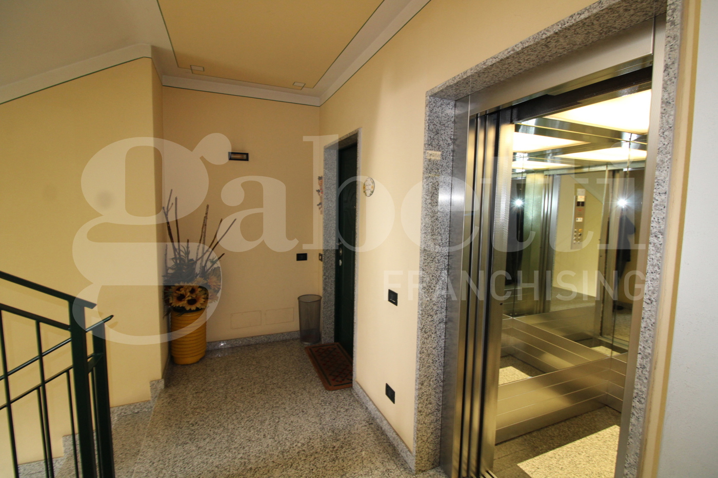 Monolocale arredato in affitto a Milano