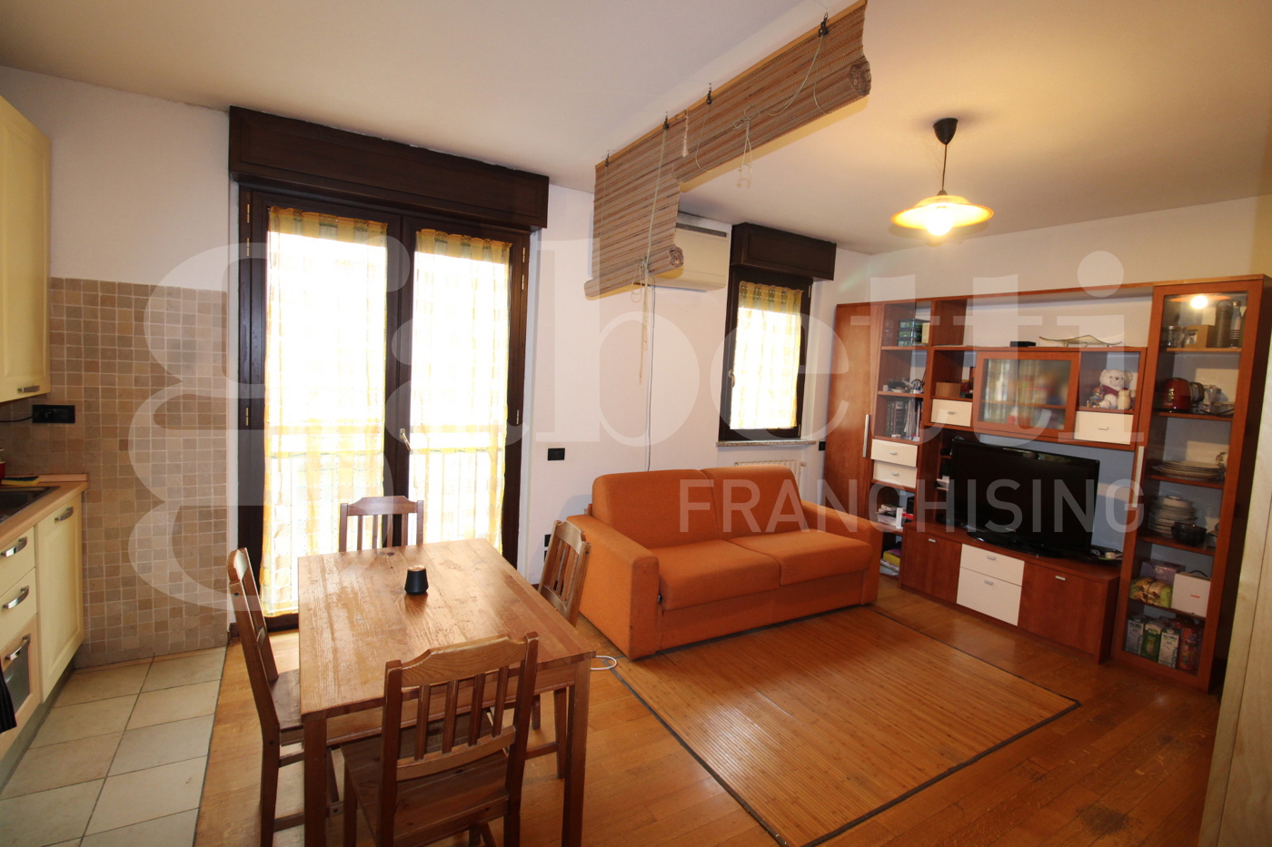 Monolocale arredato in affitto a Milano