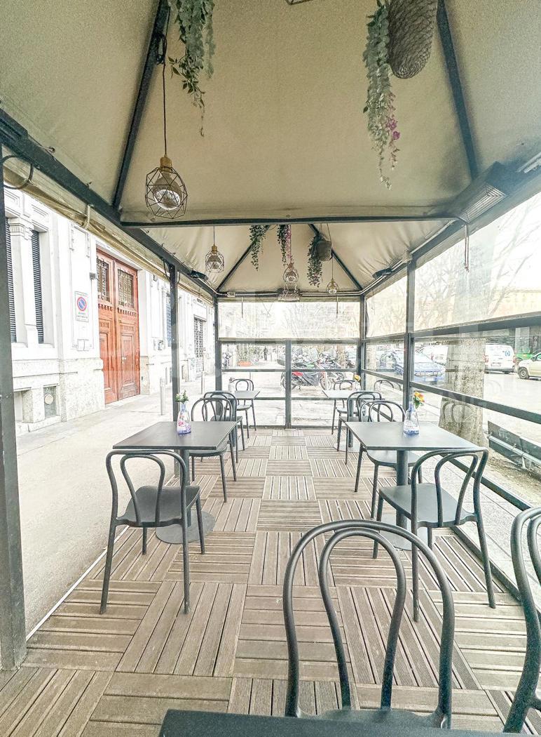 Attivit� commerciale Bar e tabacchi in vendita a Milano