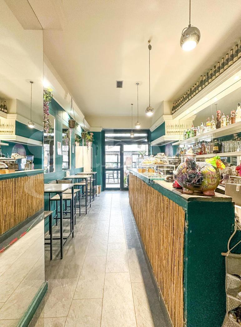 Attivit� commerciale Bar e tabacchi in vendita a Milano
