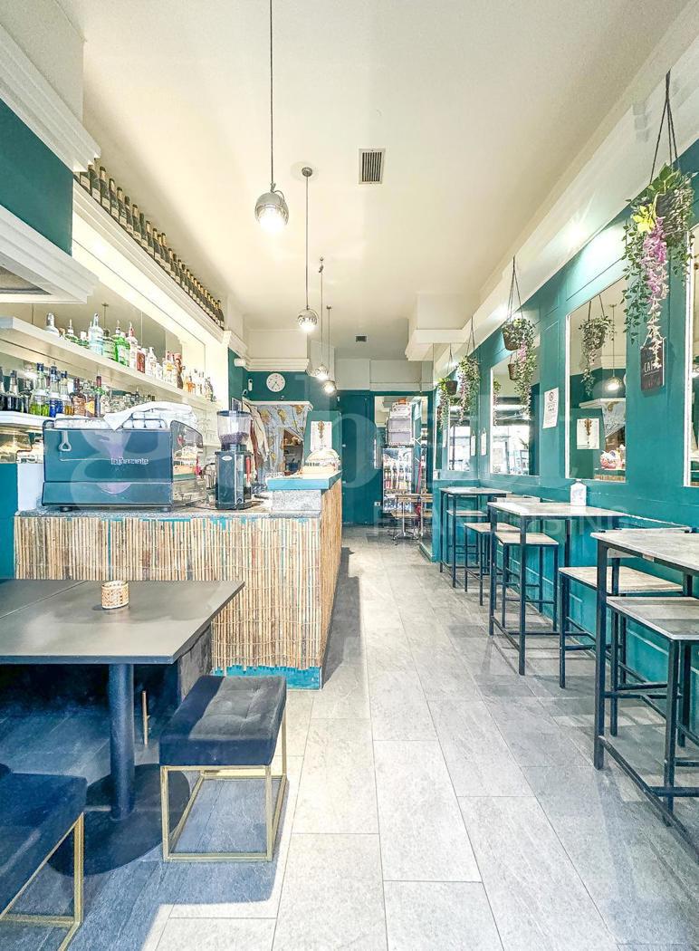 Attivit� commerciale Bar e tabacchi in vendita a Milano