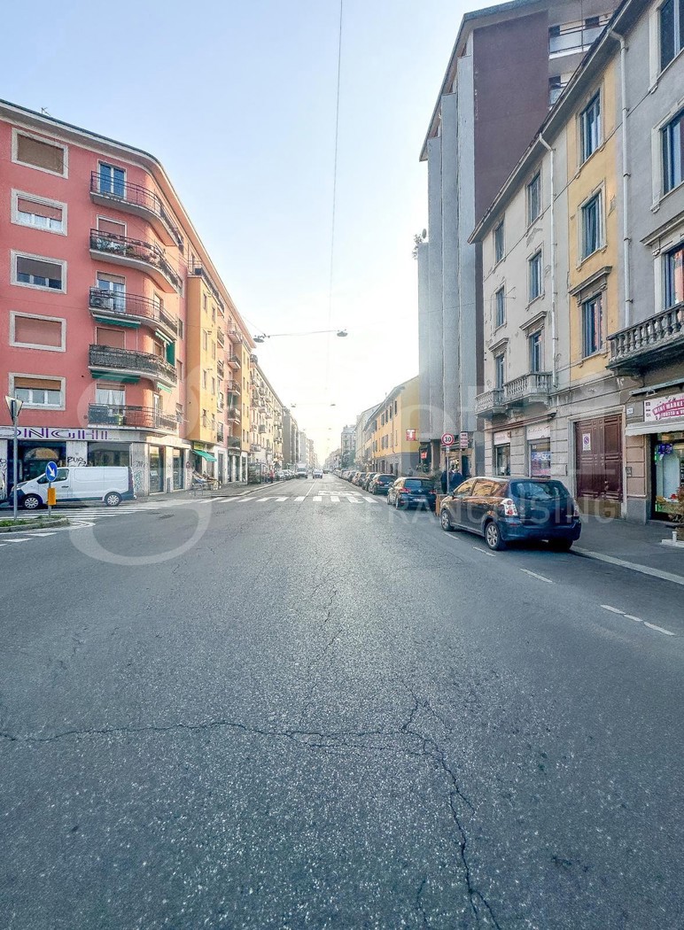 Negozio ristrutturato a Milano