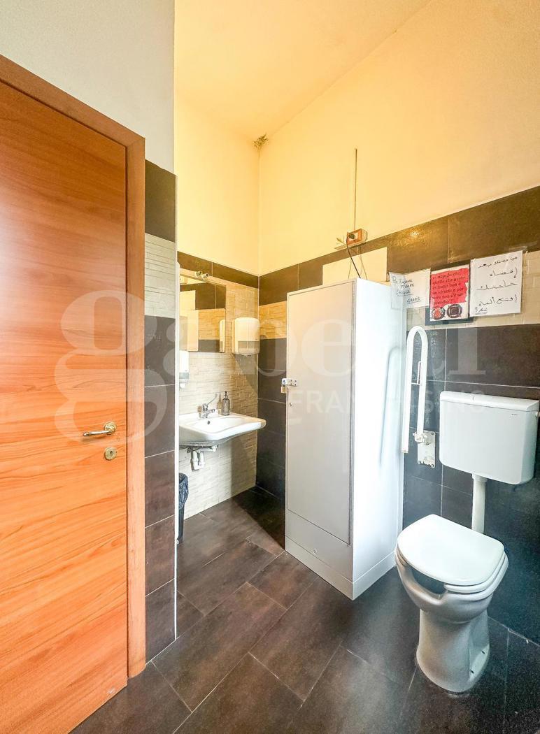 Attivit� commerciale Bar e tabacchi in vendita a Cologno Monzese