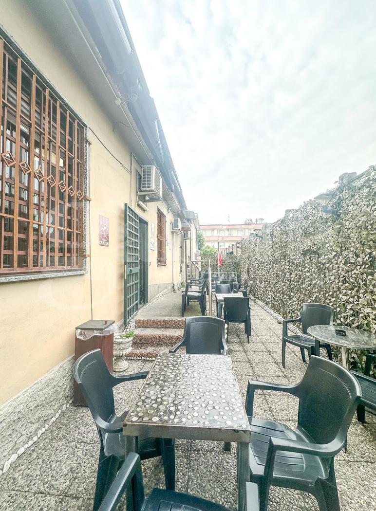 Attivit� commerciale Bar e tabacchi in vendita a Cologno Monzese