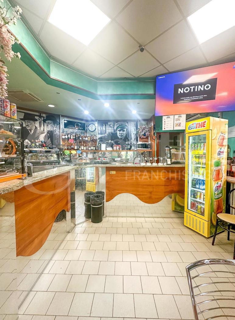 Attivit� commerciale Bar e tabacchi in vendita a Cologno Monzese
