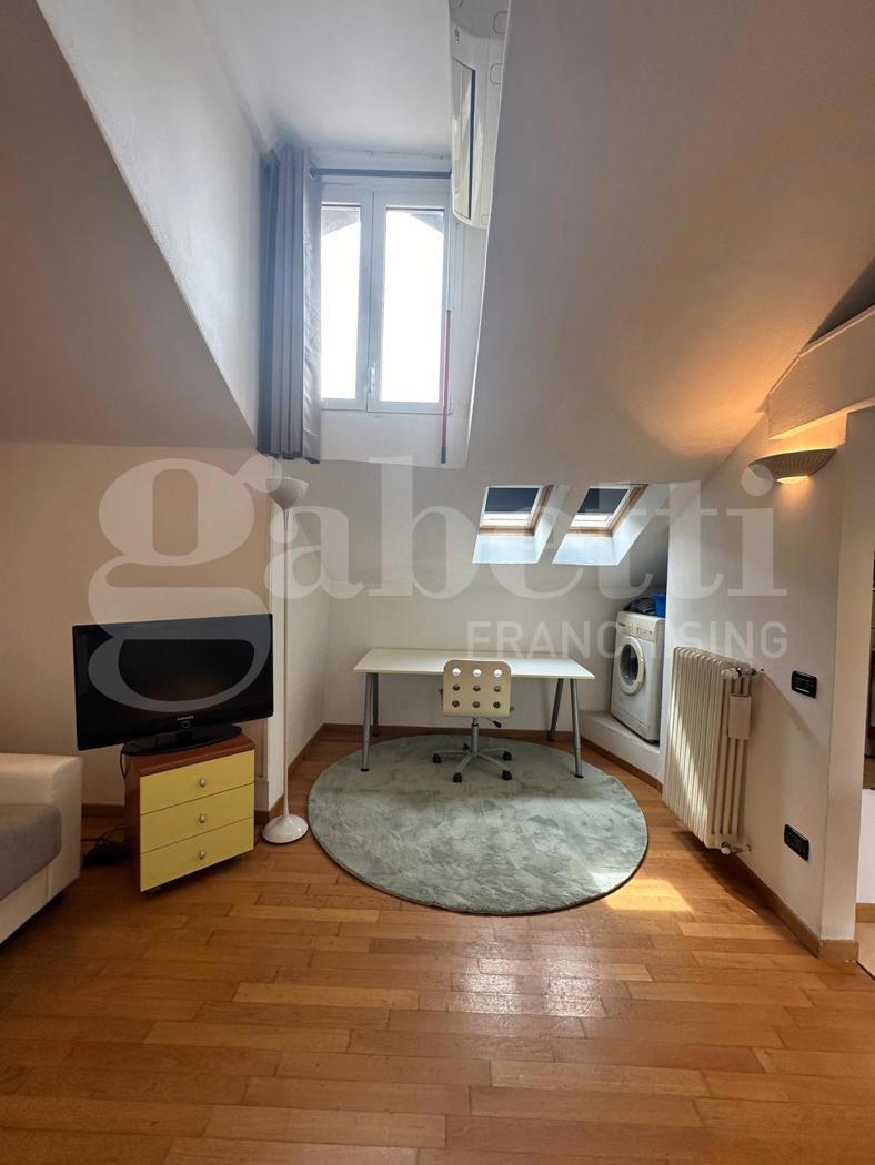 Monolocale arredato in affitto a Milano