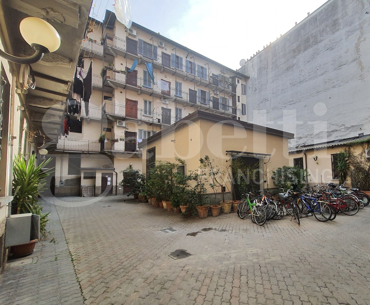 Bilocale da ristrutturare a Milano