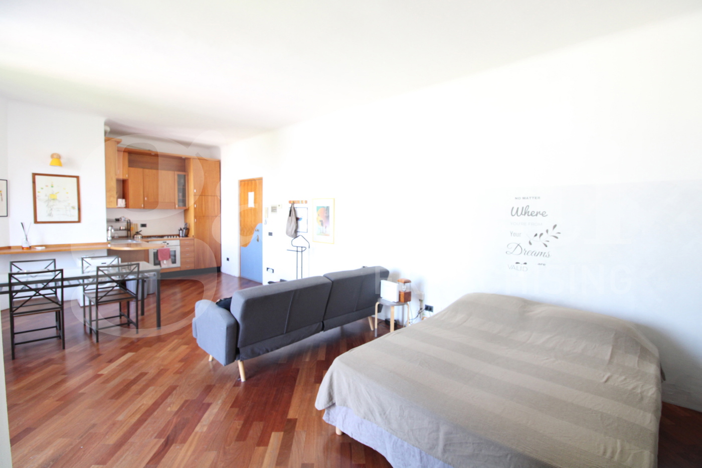 Loft arredato in affitto a Milano