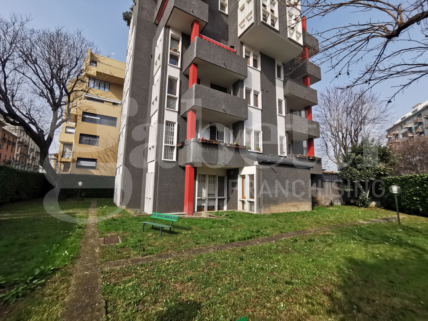Box/Garage 15mq in affitto a Milano