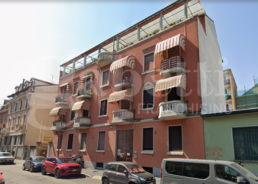 Quadrilocale da ristrutturare a Milano