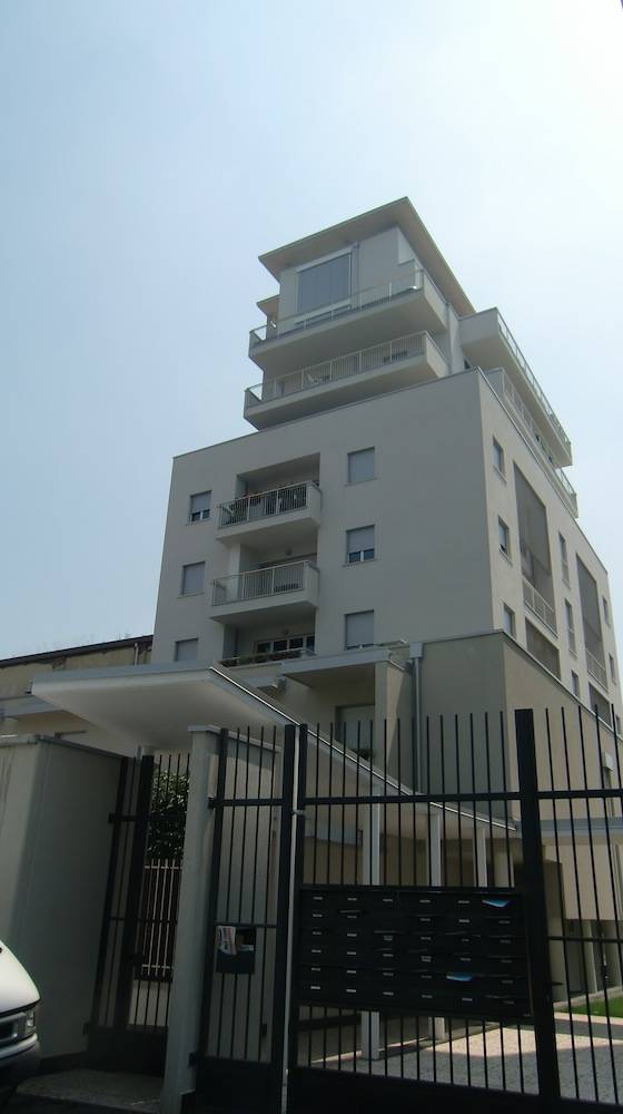 Box o garage in affitto a Milano, Stazione Centrale