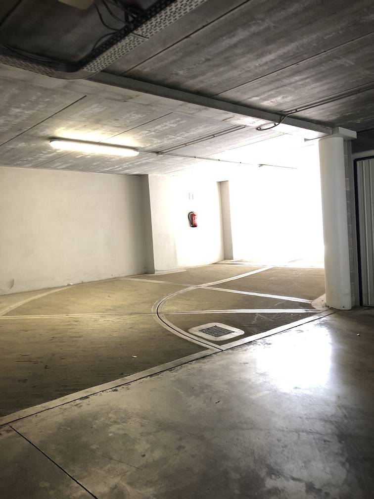 Box o garage in affitto a Milano, Stazione Centrale