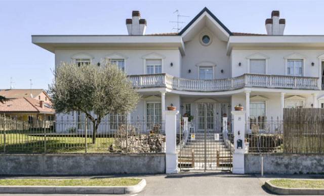 Villa in vendita a Lainate