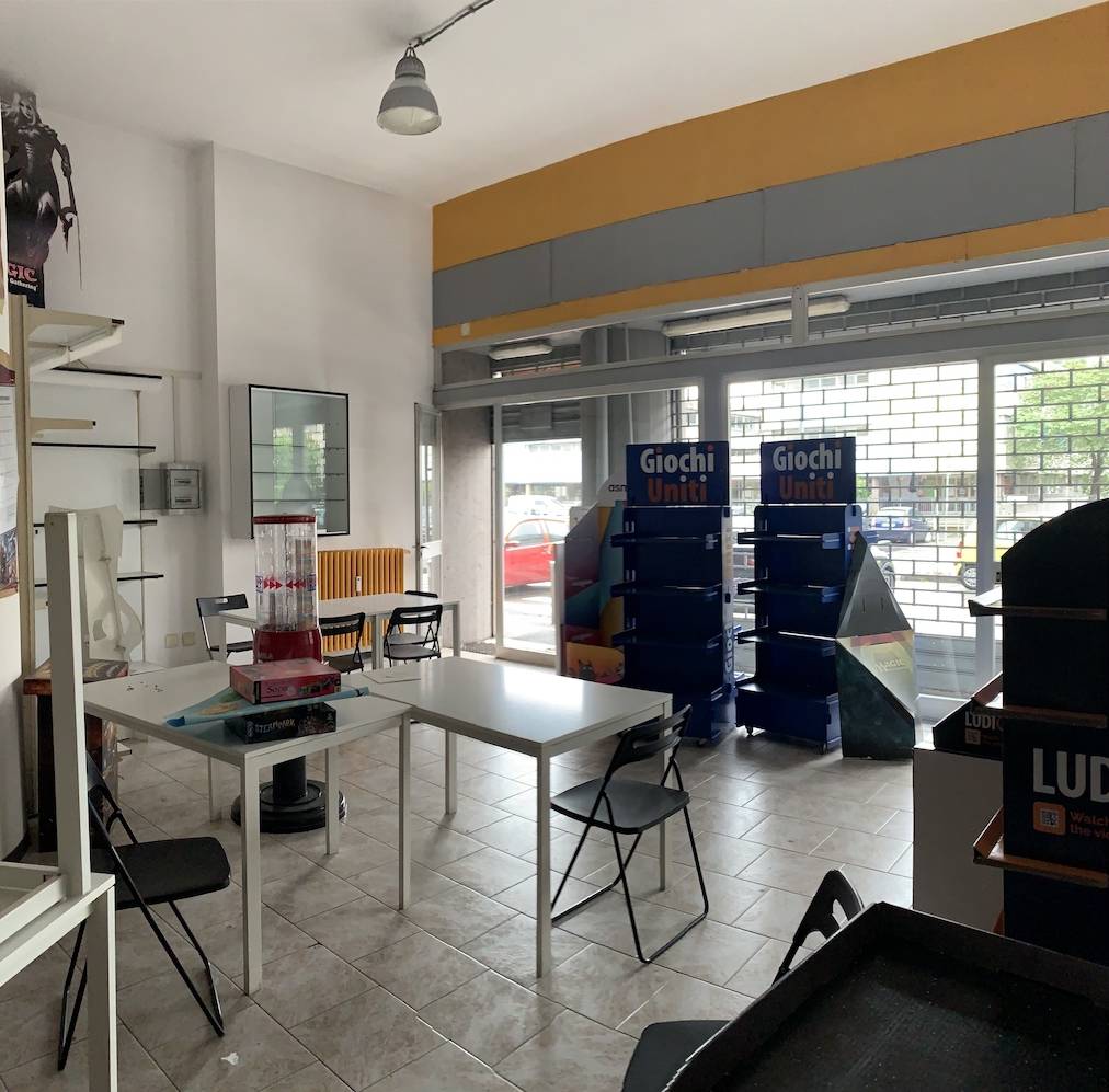 negozio in affitto a Milano, Certosa