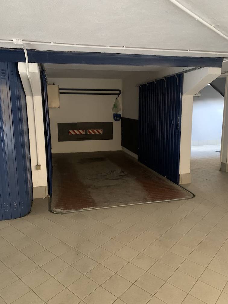 Box o garage in affitto a Milano, Sempione