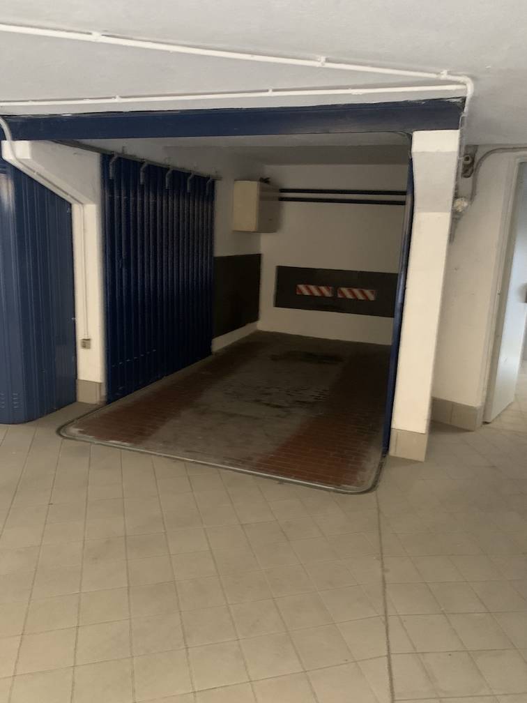 Box o garage in affitto a Milano, Sempione