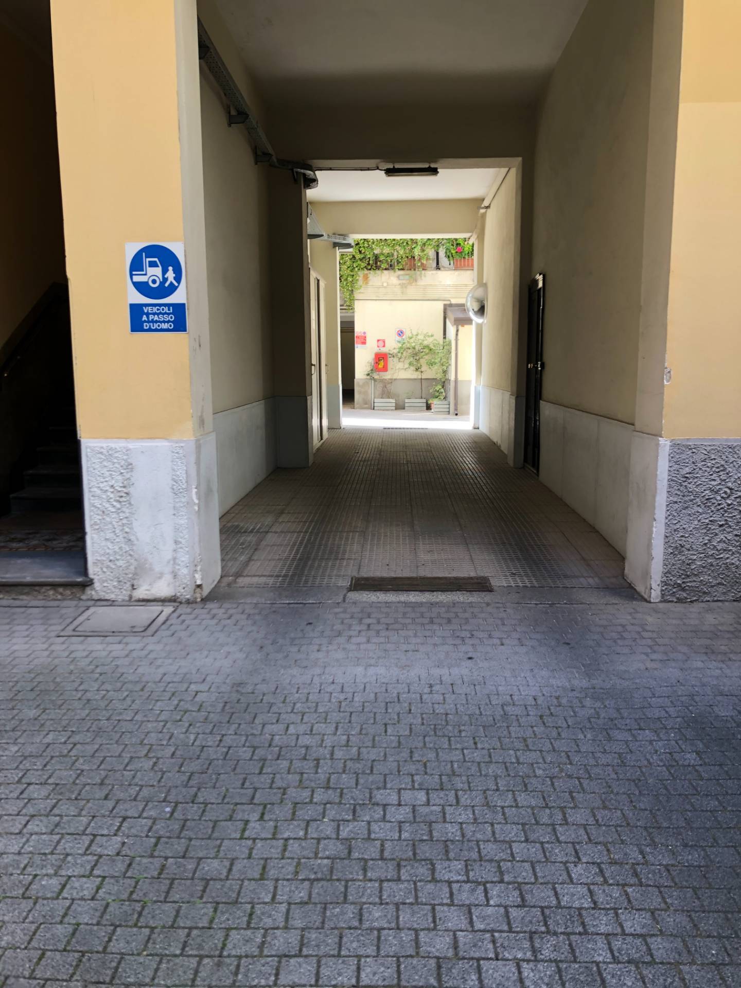 Box o garage in affitto a Milano, Sempione