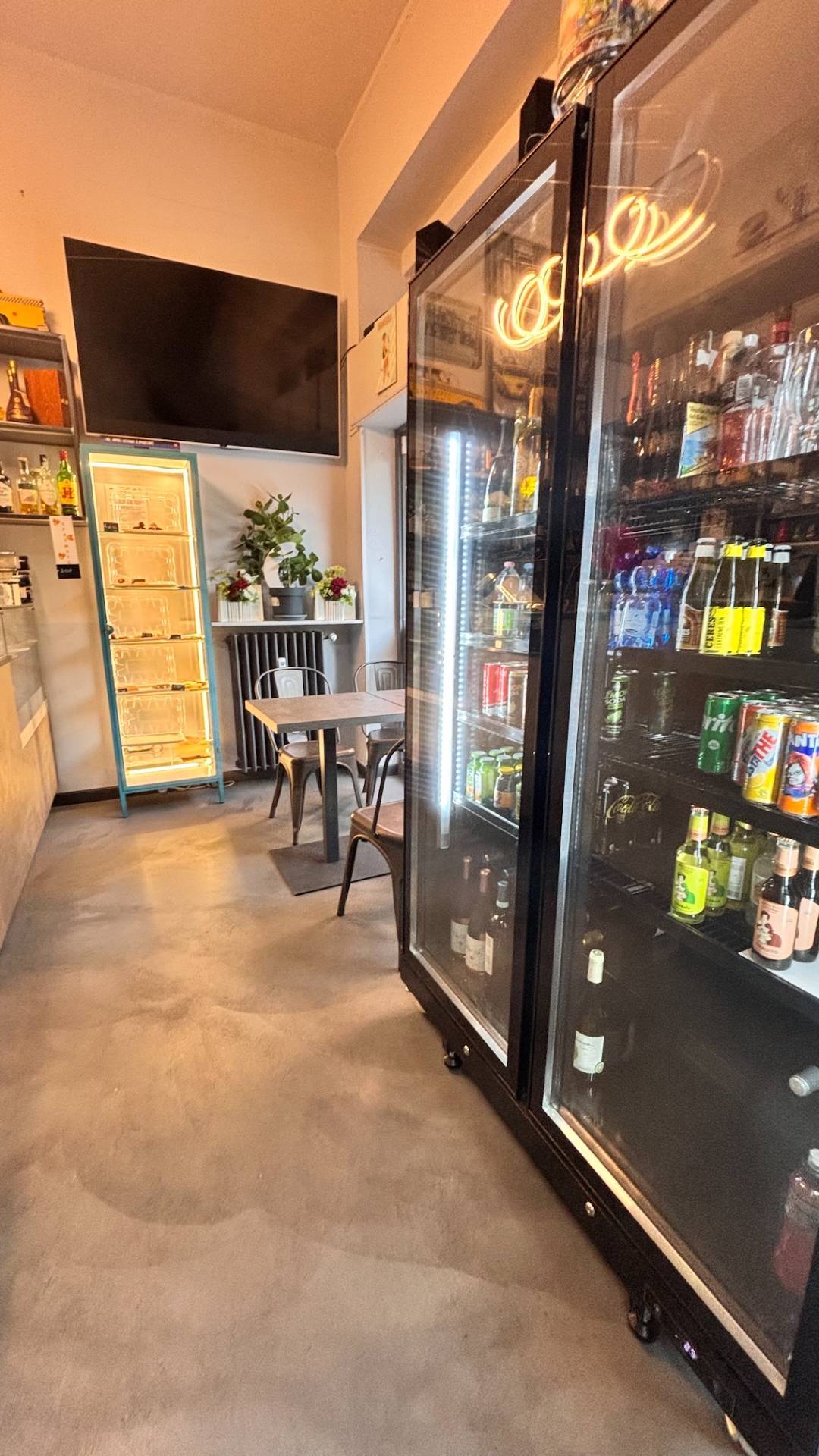Attivit commerciale in vendita a Milano, Sempione
