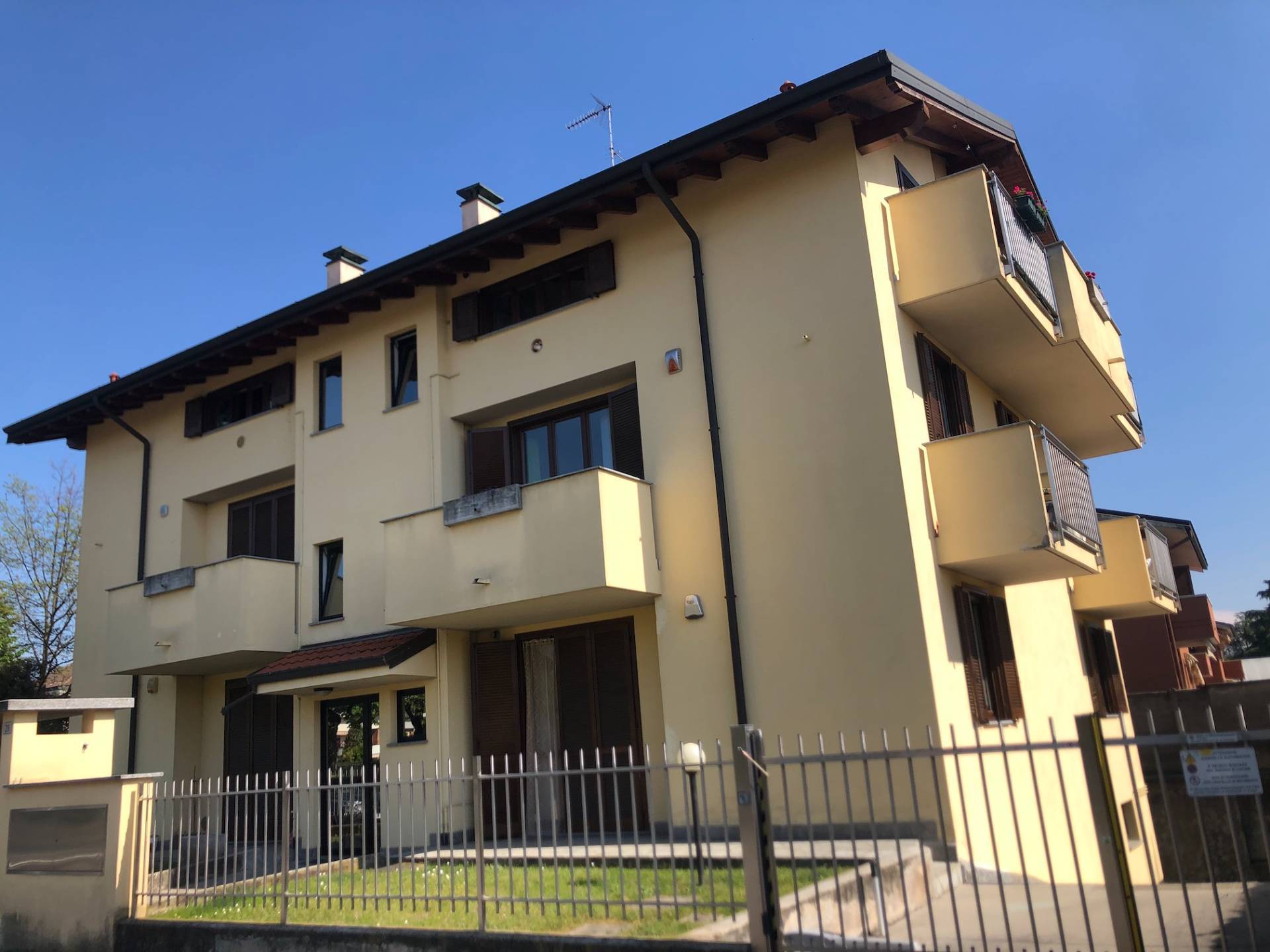 Appartamento in affitto a Inveruno