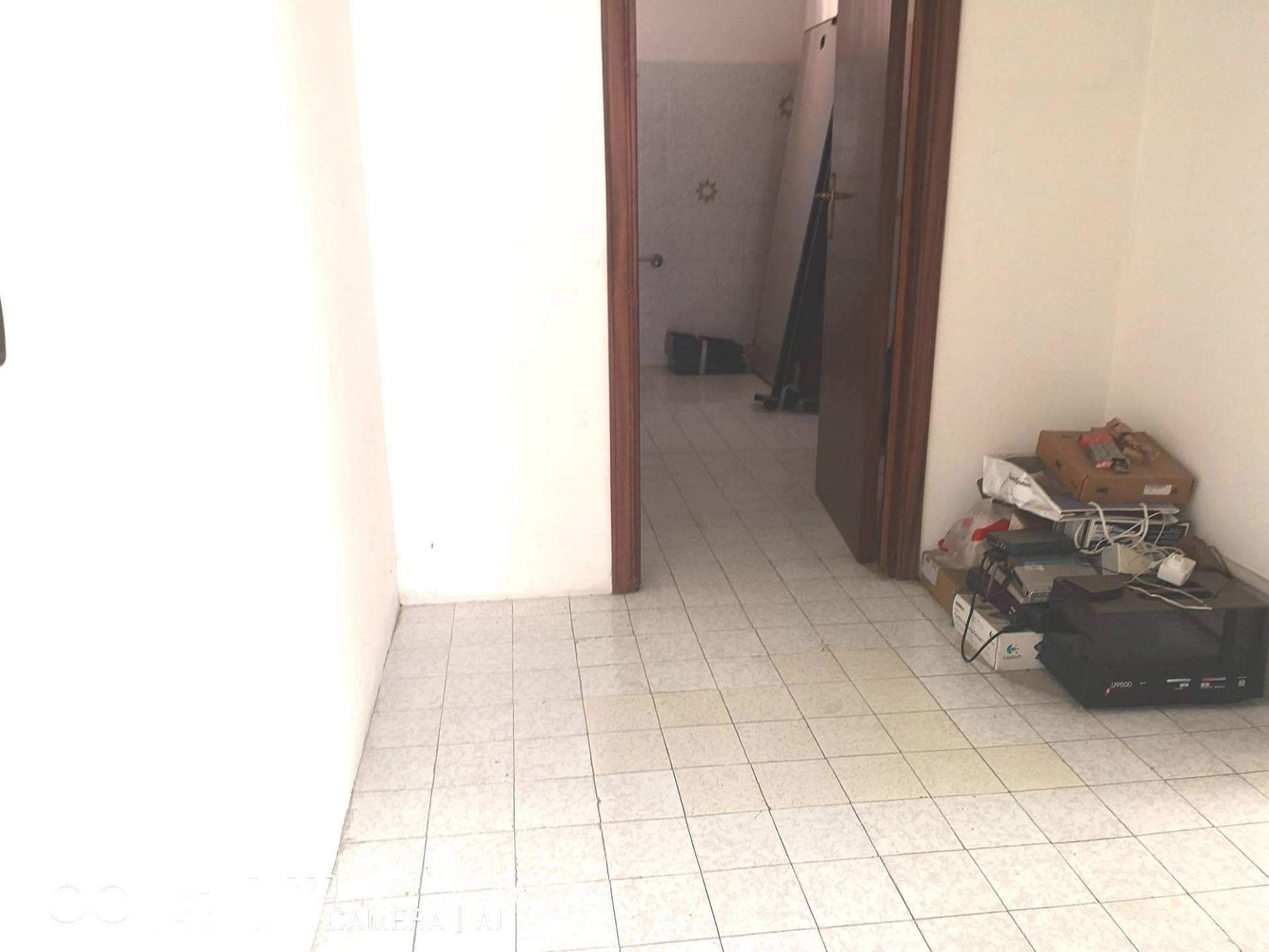 Locale commerciale in affitto a Fabriano, GIARDINI