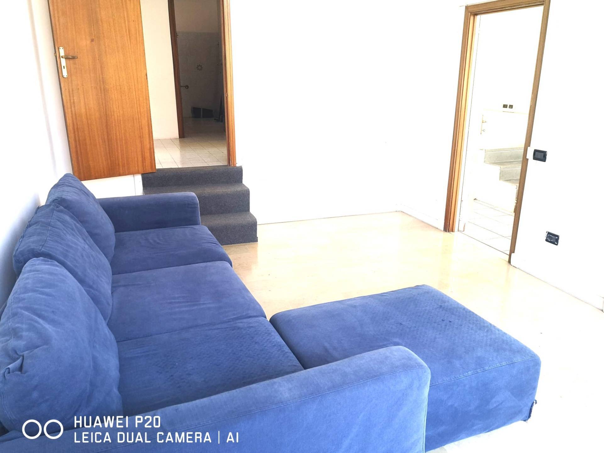 Locale commerciale in affitto a Fabriano, GIARDINI