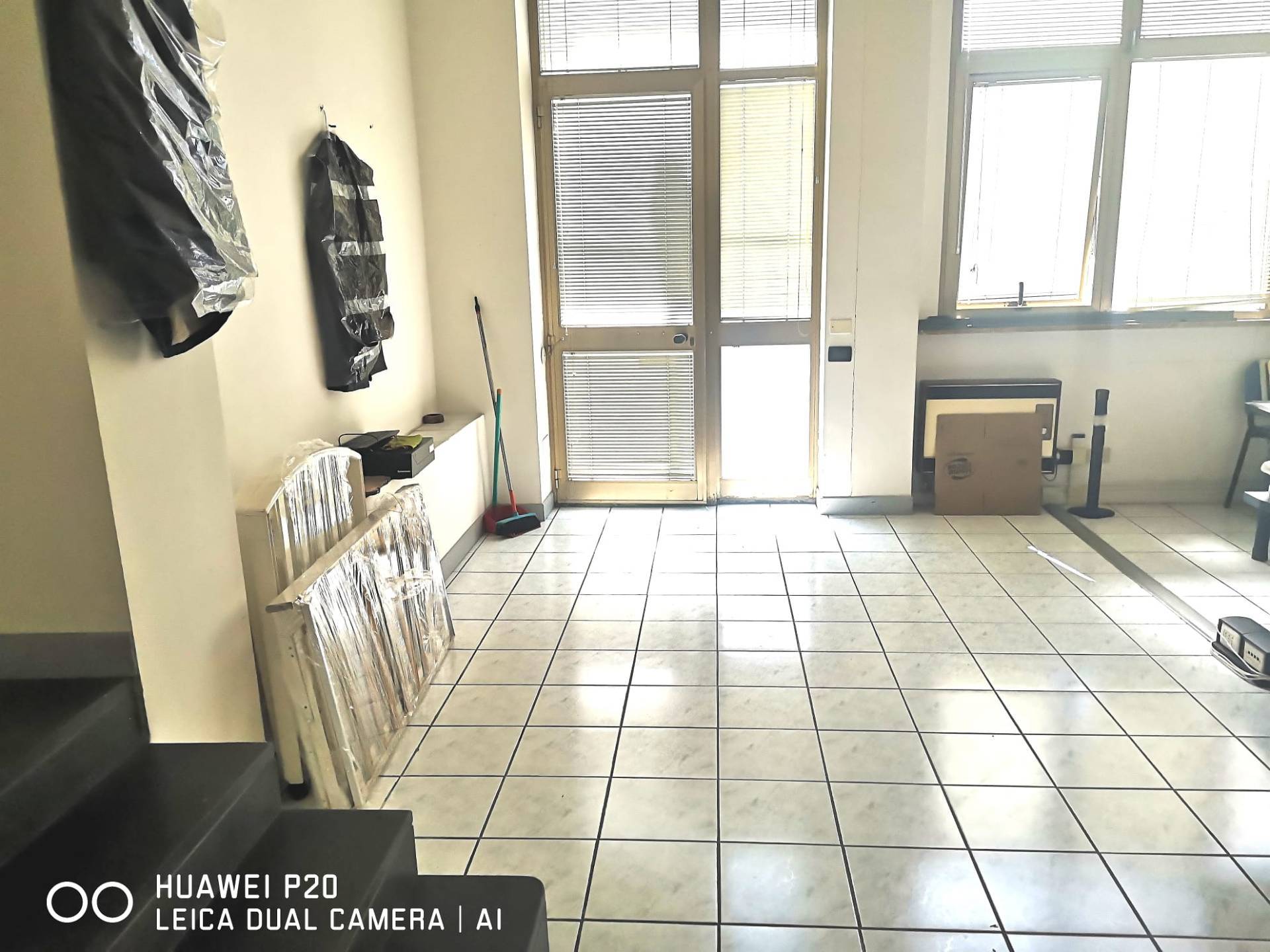 Locale commerciale in affitto a Fabriano, GIARDINI