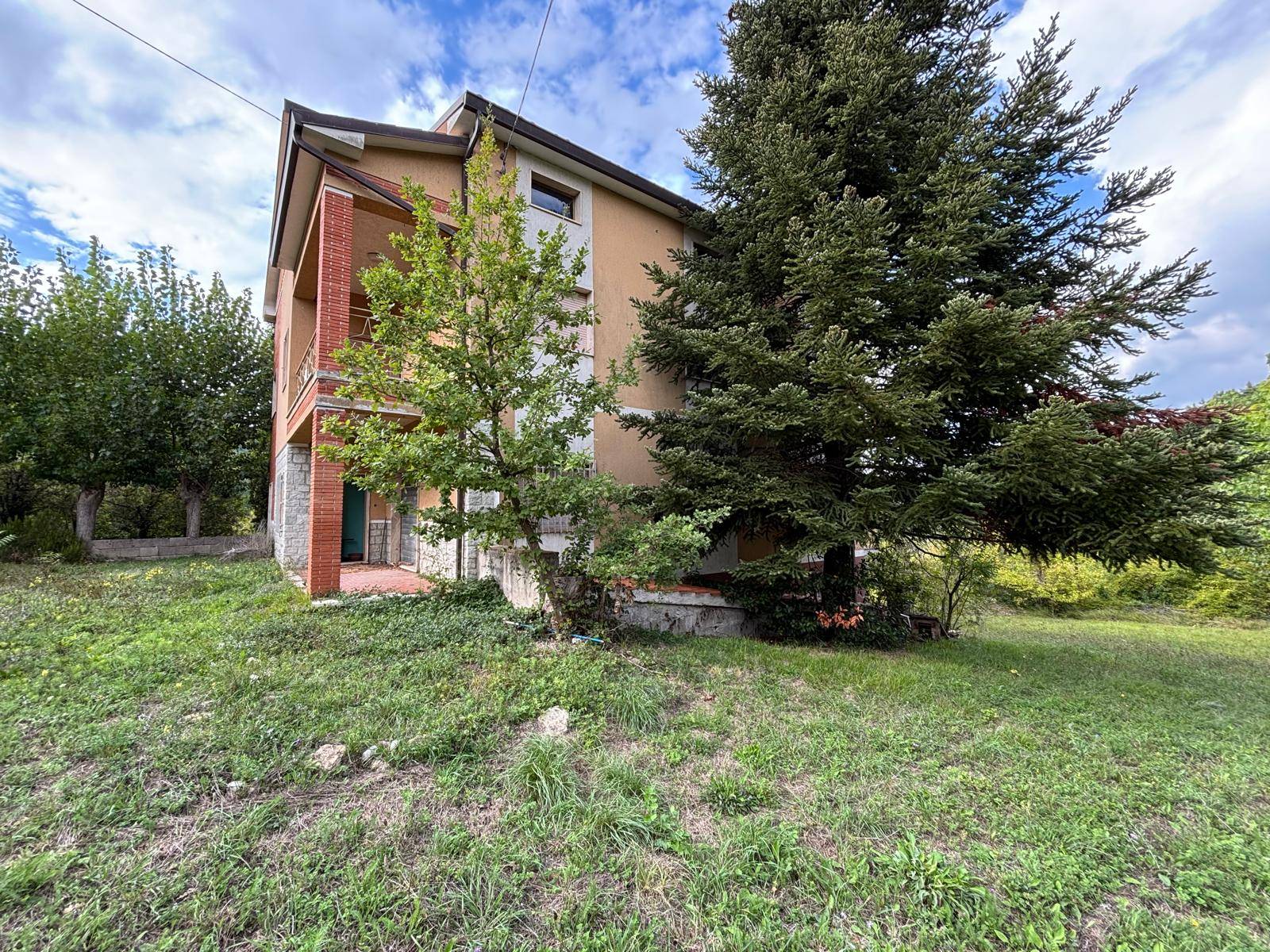 Casa singola in vendita a Genga