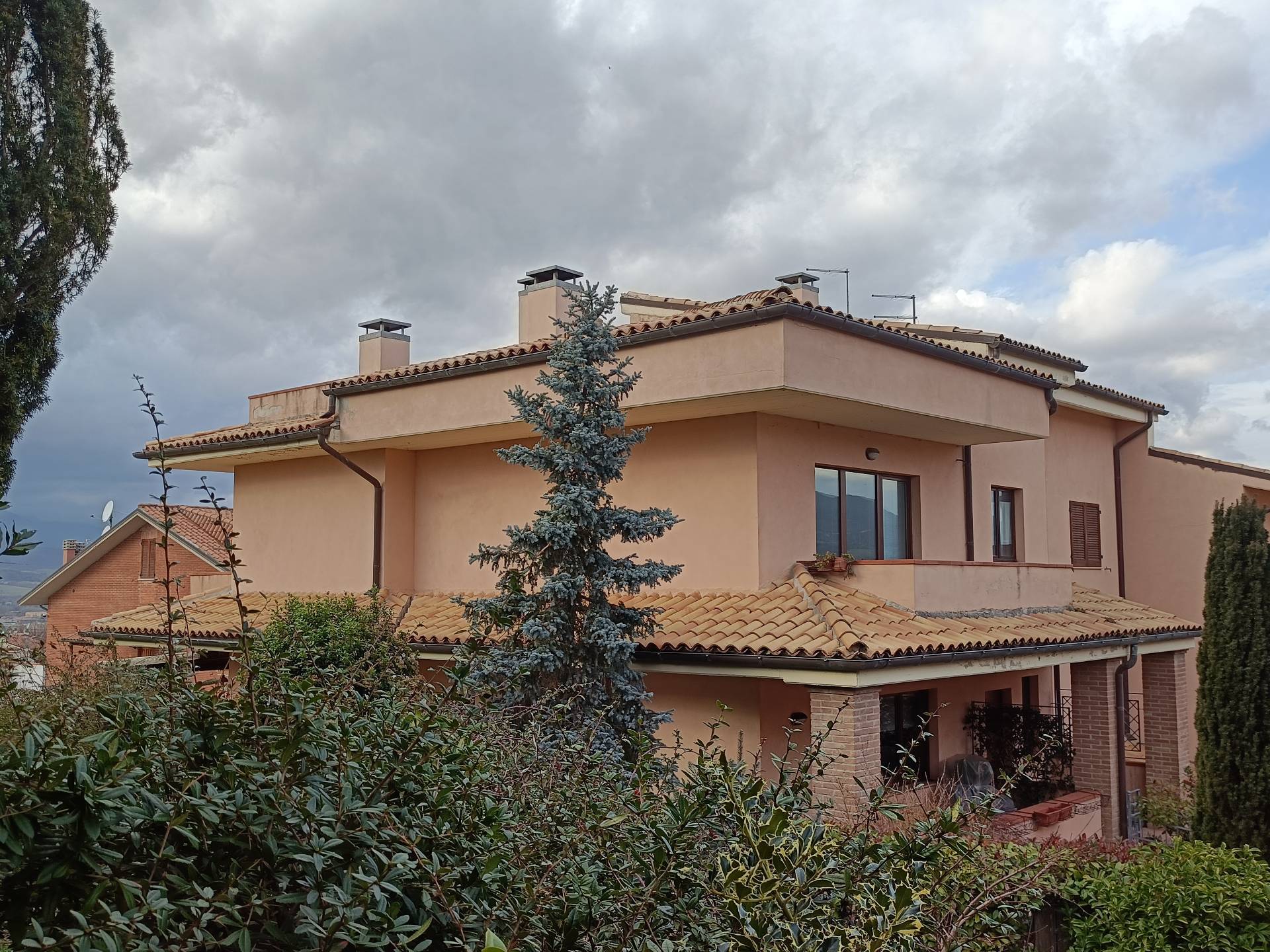 appartamento con ingresso indipendente in vendita a Fabriano, BROSCIANO