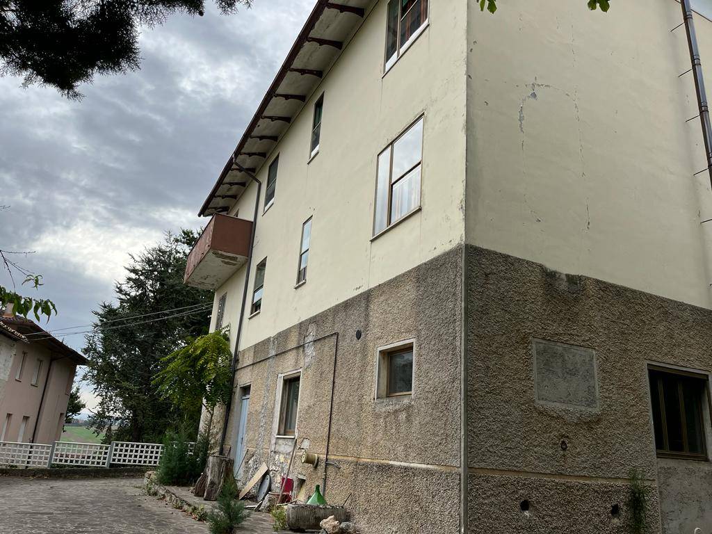 Casa singola in vendita a Fabriano, COLLINE FABRIANESI