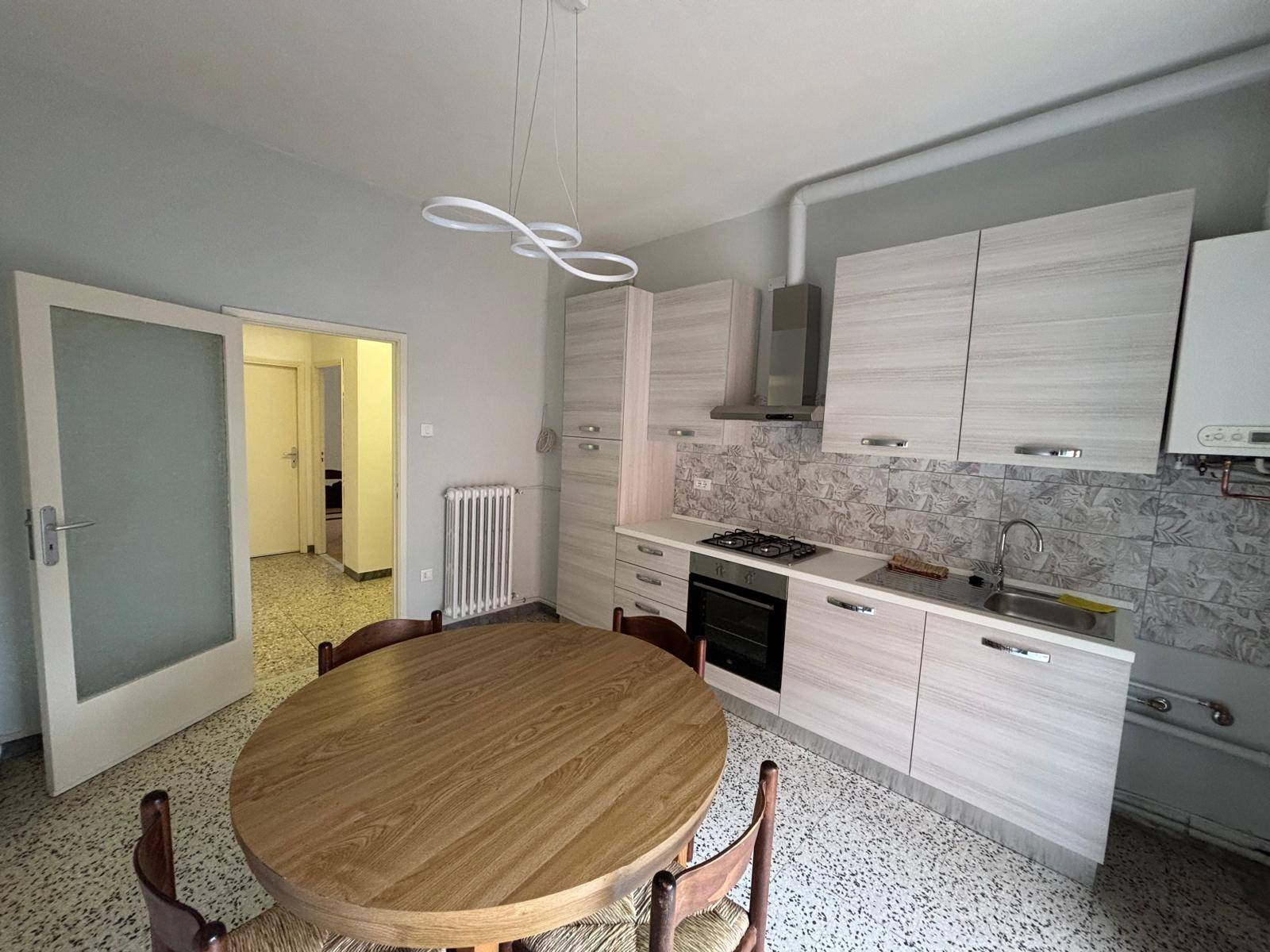 Appartamento in affitto a Fabriano, CITTA'