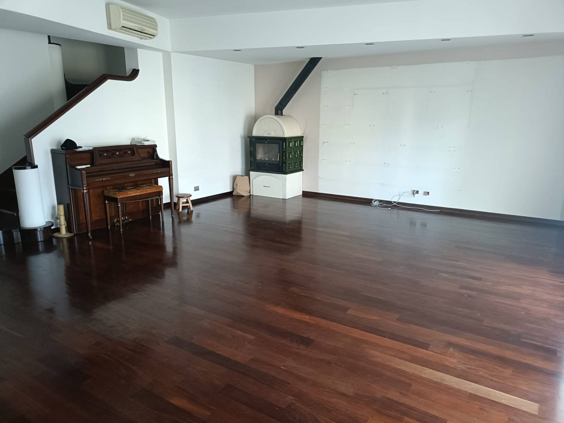 cielo-terra in vendita a Fabriano, SERRALOGGIA