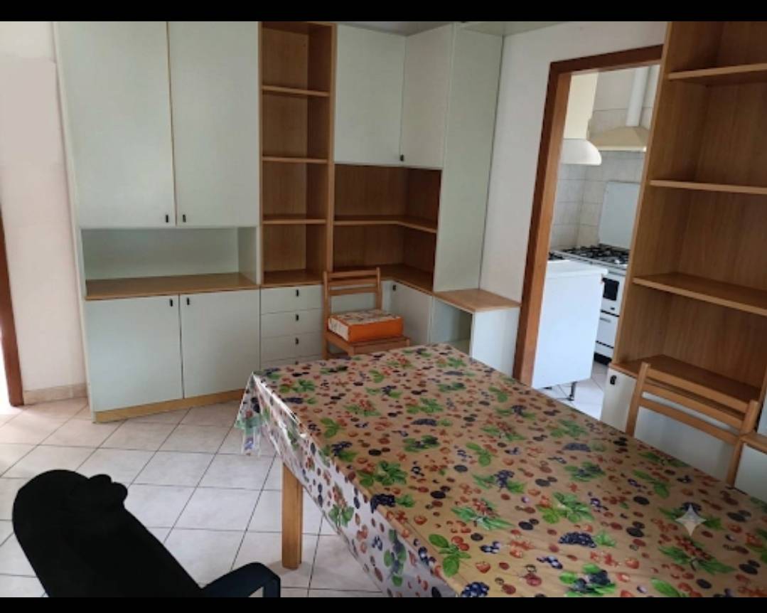 appartamento con ingresso indipendente in vendita a Fabriano, FRAZ. CANCELLI