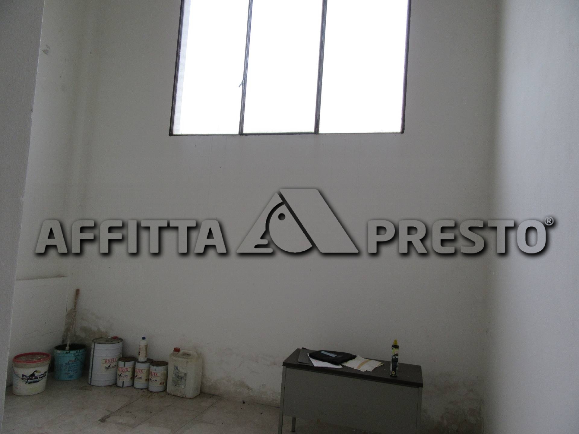 Magazzino in affitto a Meldola, Meldola