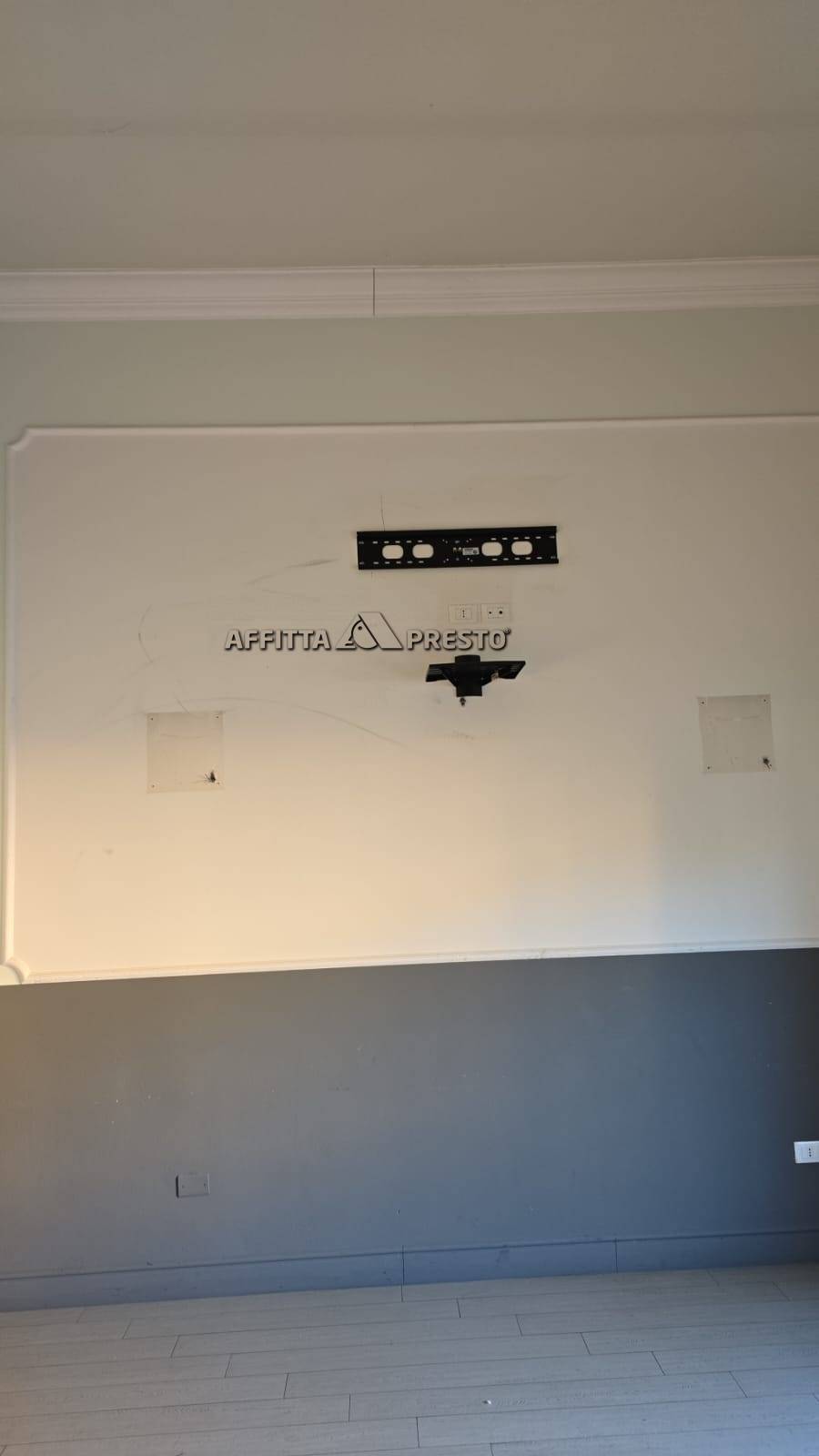 Fondo Commerciale in affitto a Forl