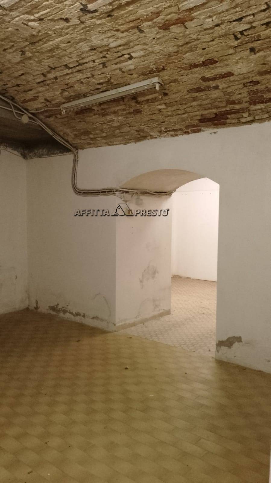 Negozio in affitto a Forl