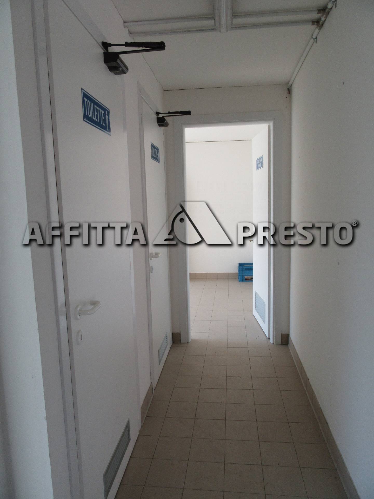 Fondo Commerciale in affitto a Forl, Centro
