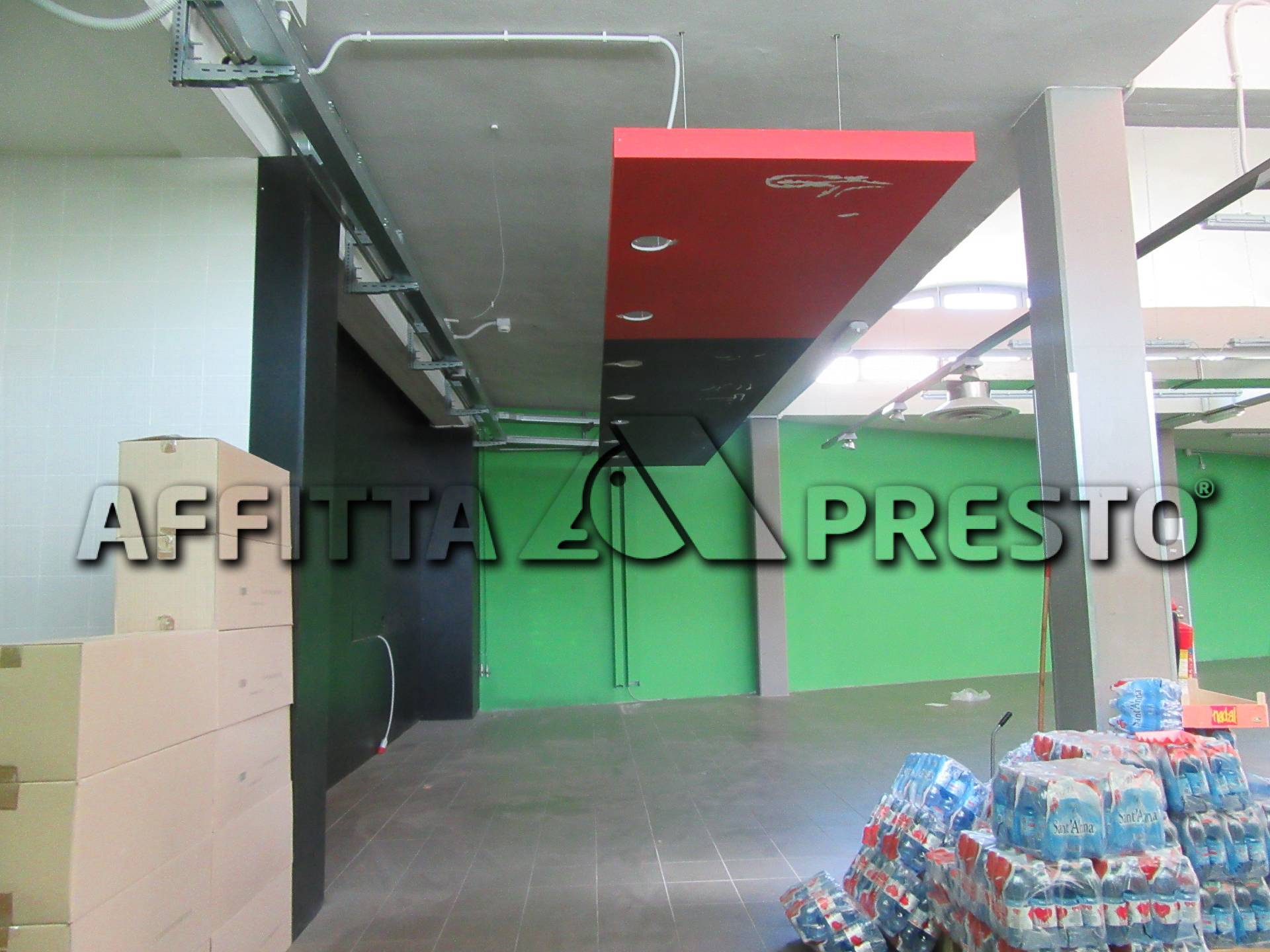 Fondo Commerciale in affitto a Forl, Centro