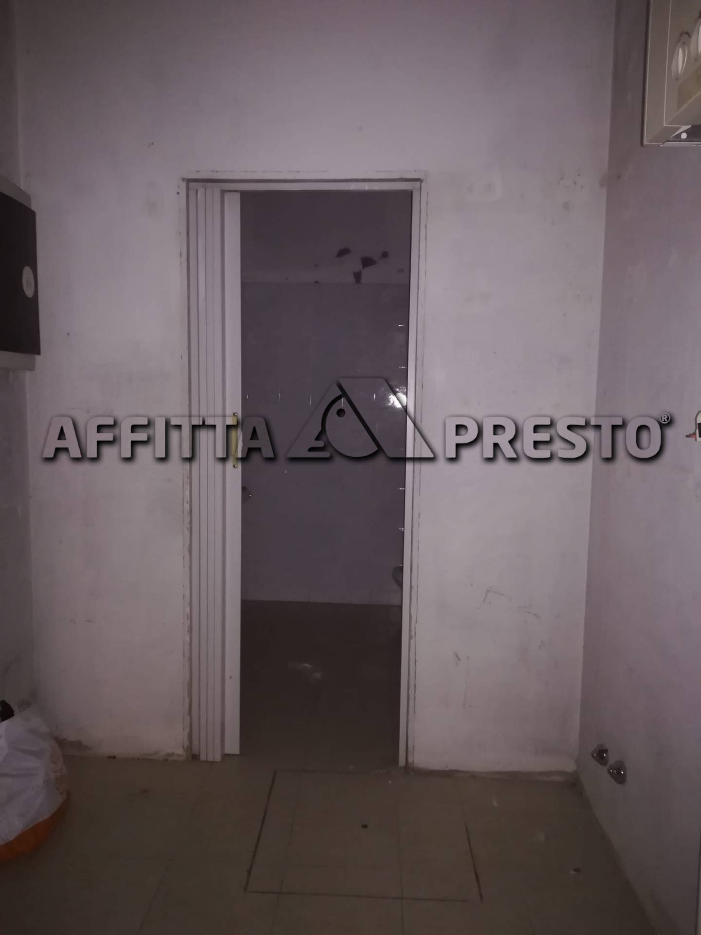 Fondo Commerciale in affitto a Forl, Centro