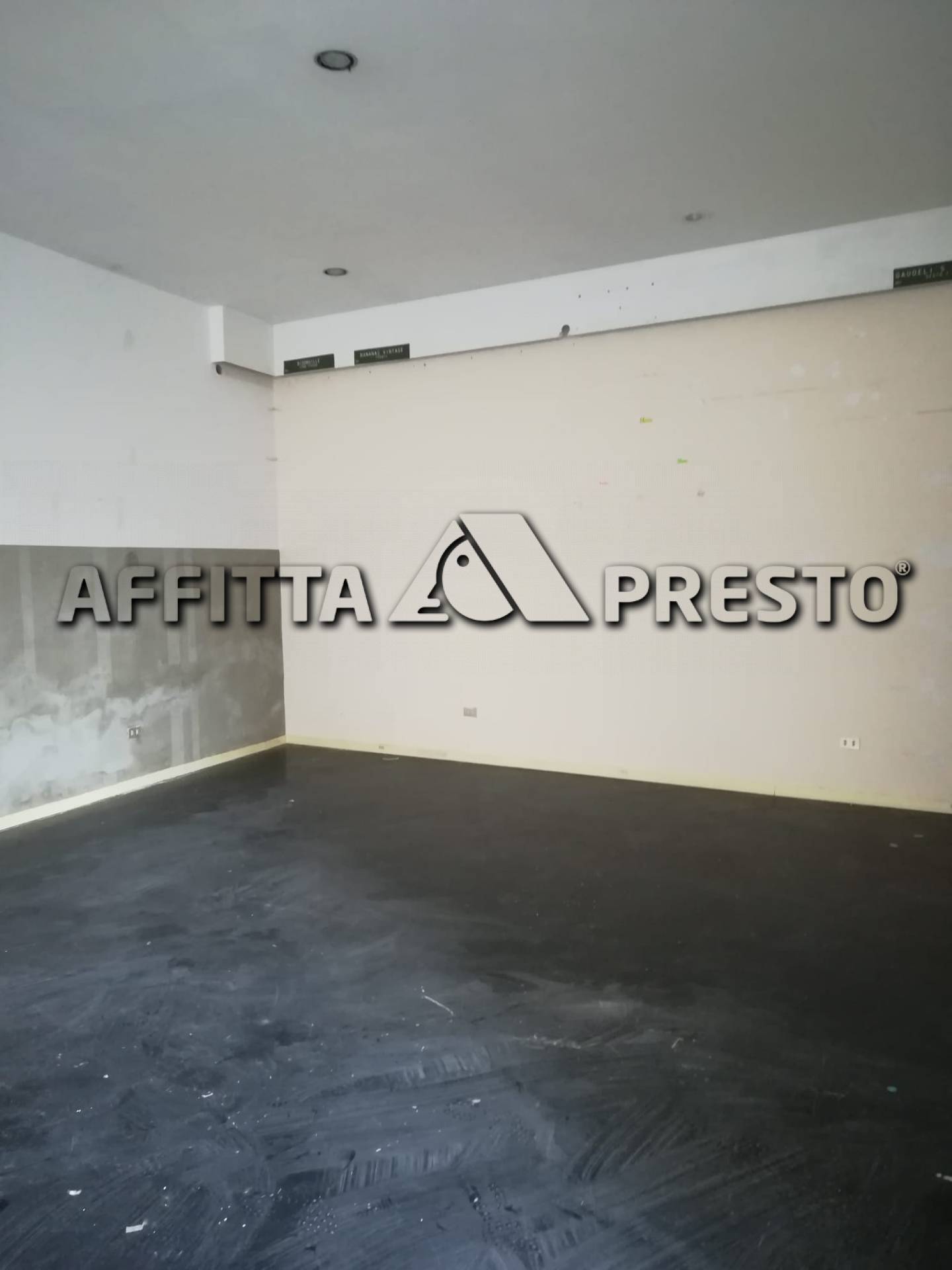 Fondo Commerciale in affitto a Forl, Centro